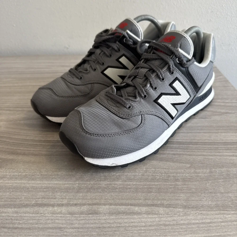New Balance 574 Men's Sz 9 Grey Athletic Lace Up Shoes Sneakers Castlerock